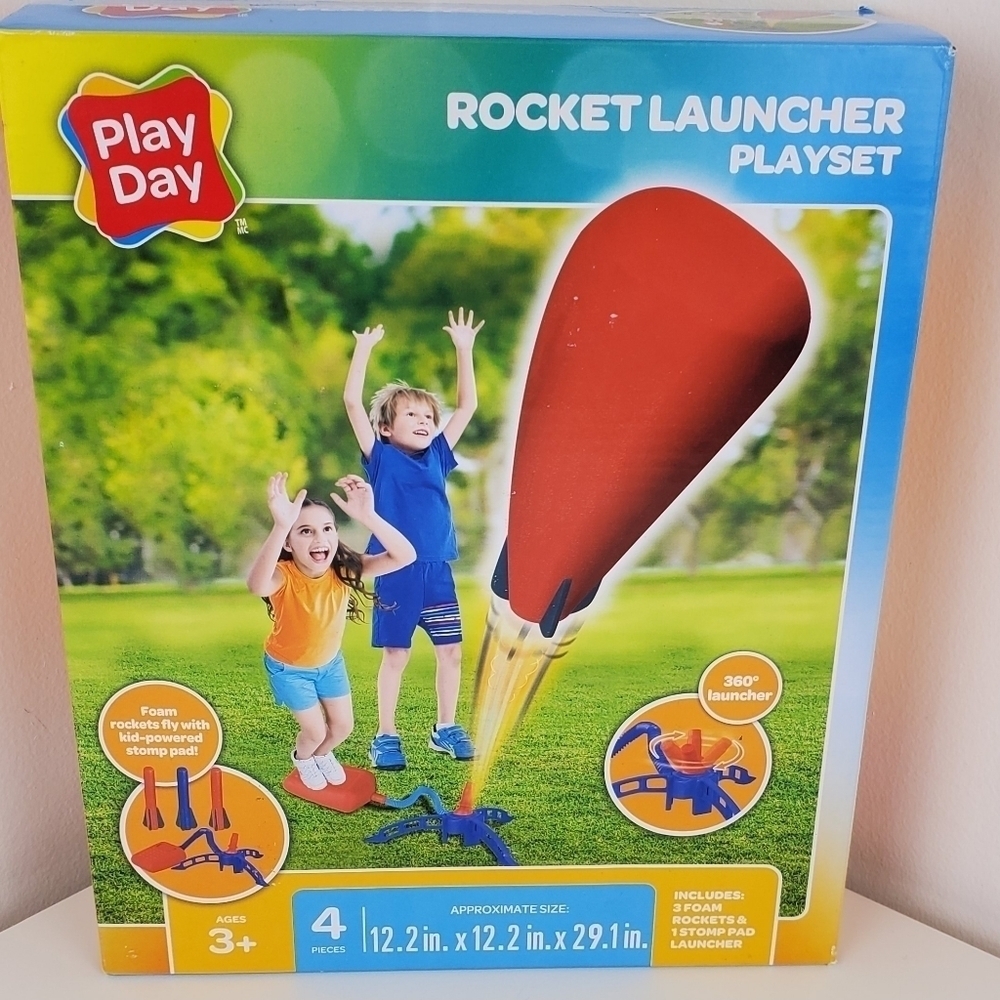 Rocket SET - 1 Stomp Launcher and 3 Rockets Never used